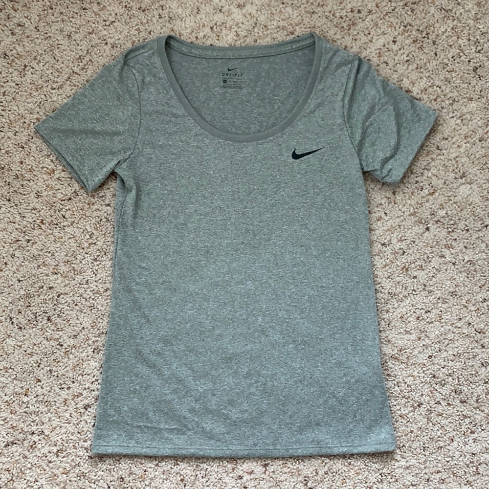 • Nike DRI-FIT Training Tee •